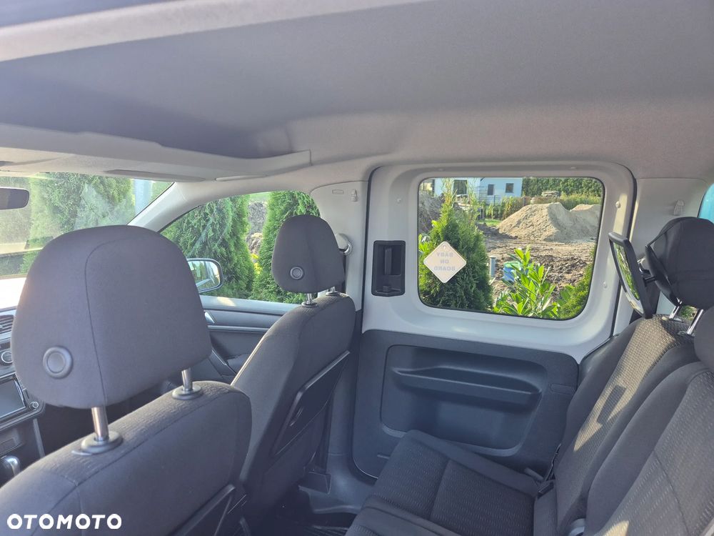 Volkswagen Caddy 2.0 TDI Comfortline DSG - 6