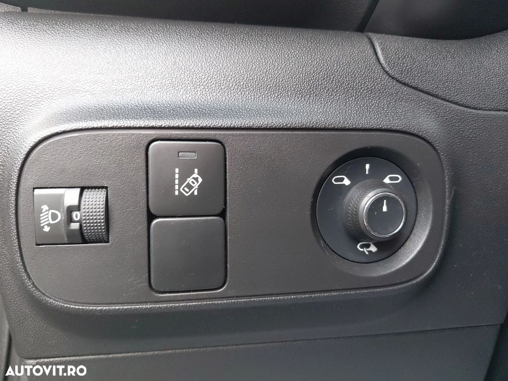 Citroën C3 Pure Tech 110 S&S EAT6 SHINE - 24