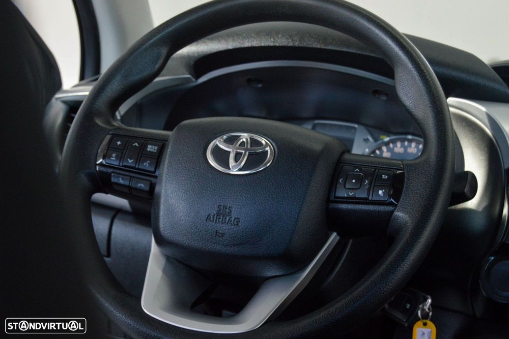 Toyota Hilux 2.4 D-4D 4WD CD CM - 34