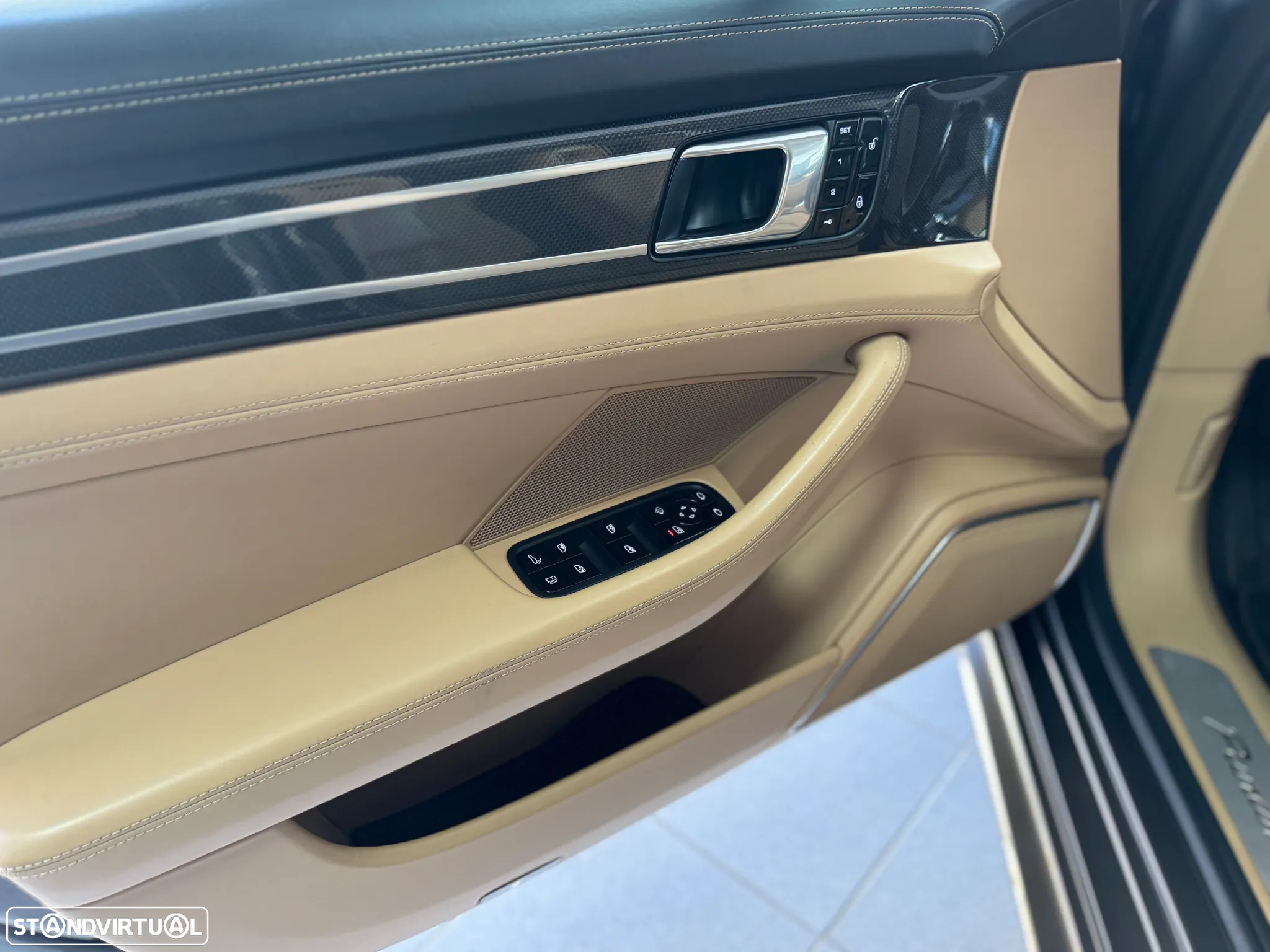 Porsche Panamera Sport Turismo 4 E-Hybrid - 16