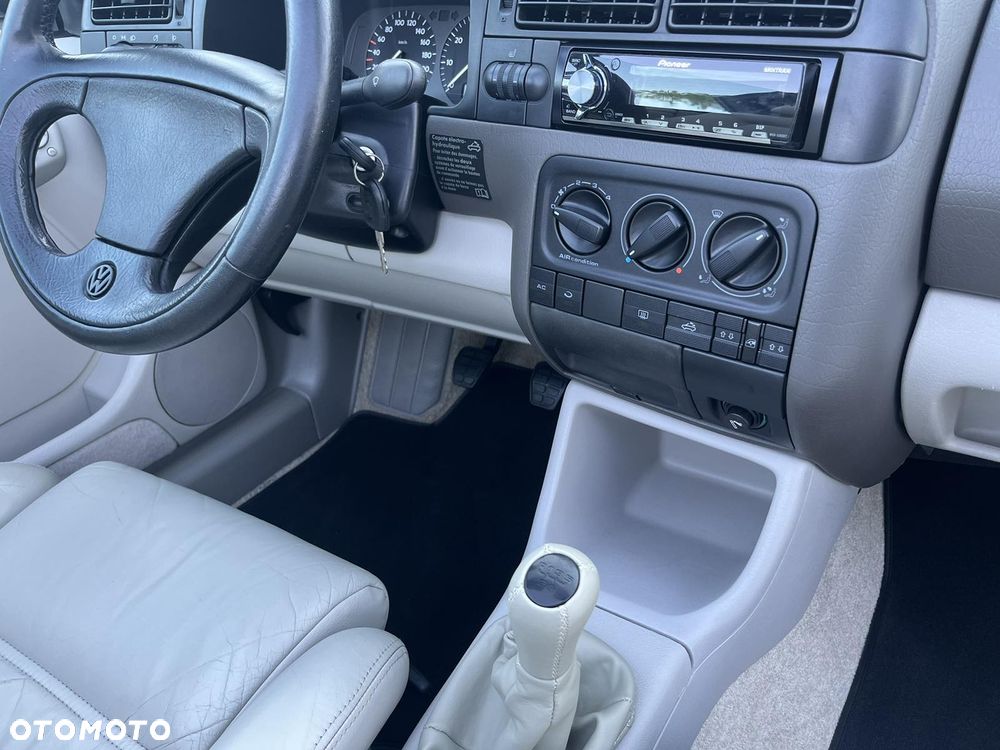 Volkswagen Golf 1.8 / 1.8 C - 23