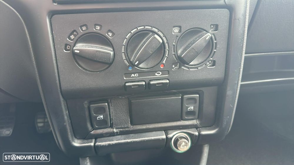 VW Polo 1.0 GL AC+JE - 12