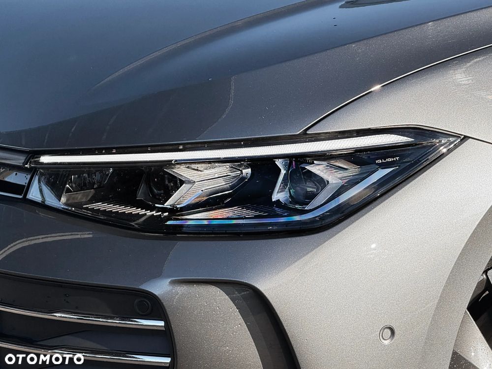 Volkswagen Passat Variant 2.0 TDI SCR Business Plus DSG - 8