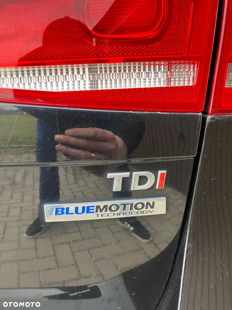 Volkswagen Passat 1.6 TDI DPF BlueMot Comfortline - 14