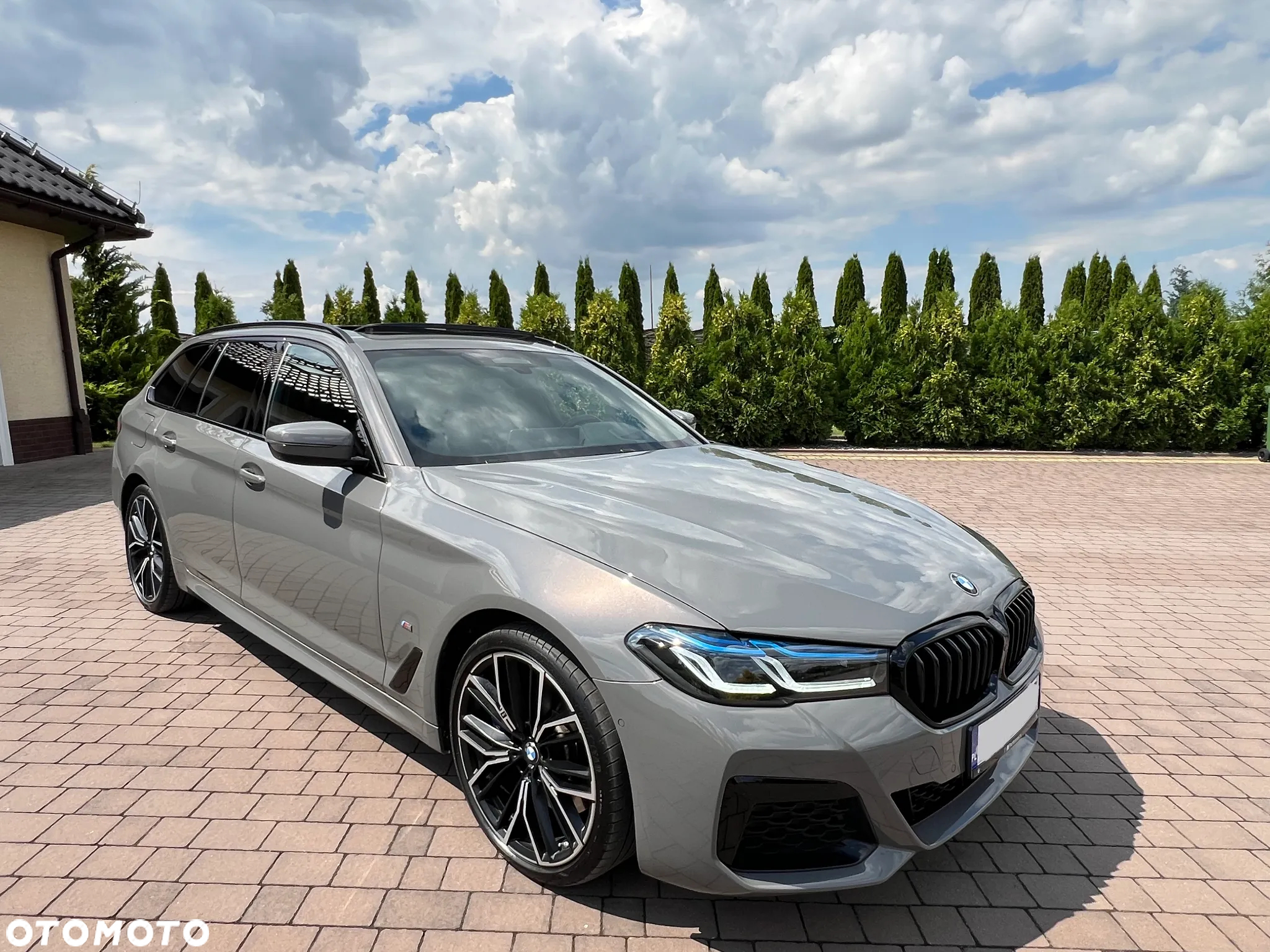 BMW Seria 5 530d Touring M Sport Edition - 2