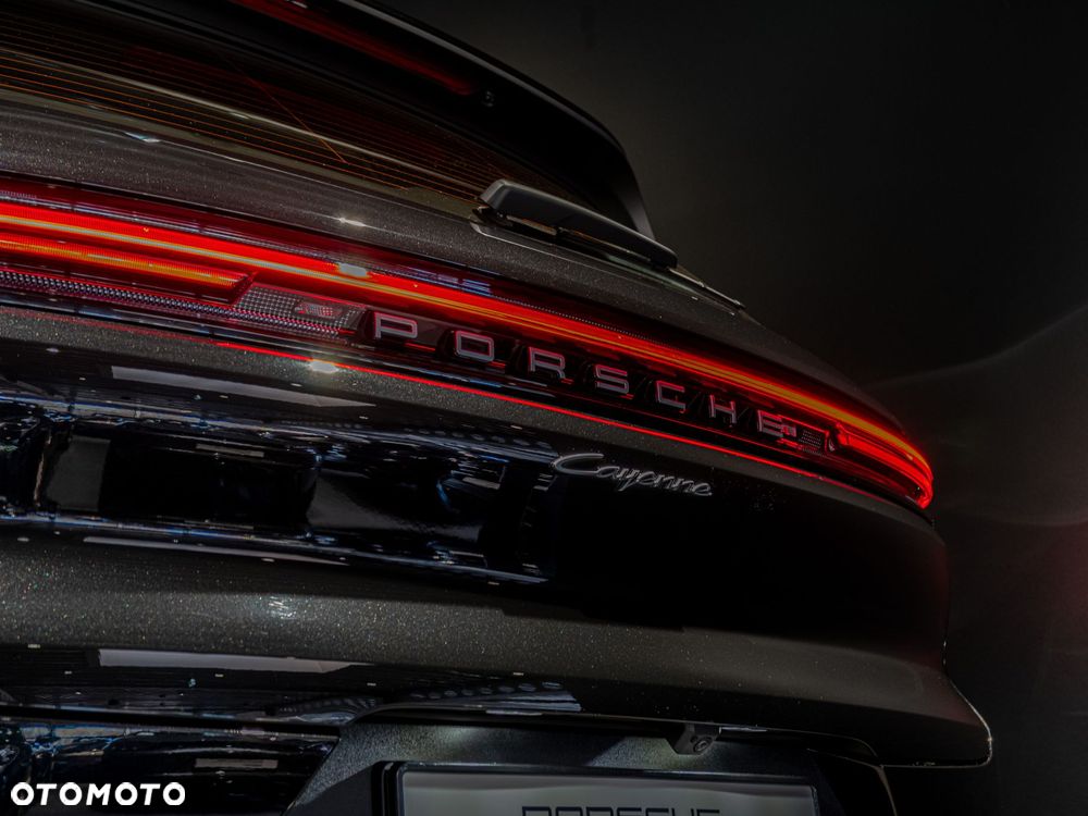 Porsche Cayenne - 14
