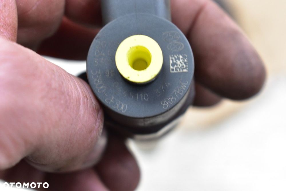 Wtryskiwacz HYUNDAI IX35 KIA SPORTAGE III 2.0 CRDI 33800-2F300 0445110374 - 5