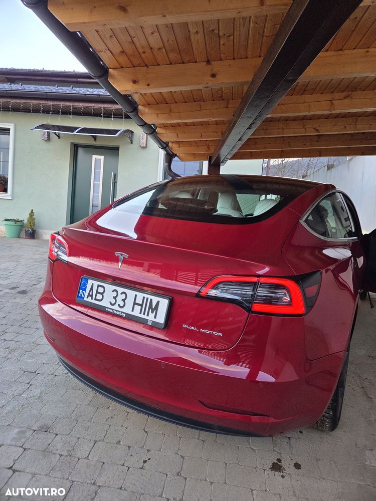 Tesla Model 3 - 10
