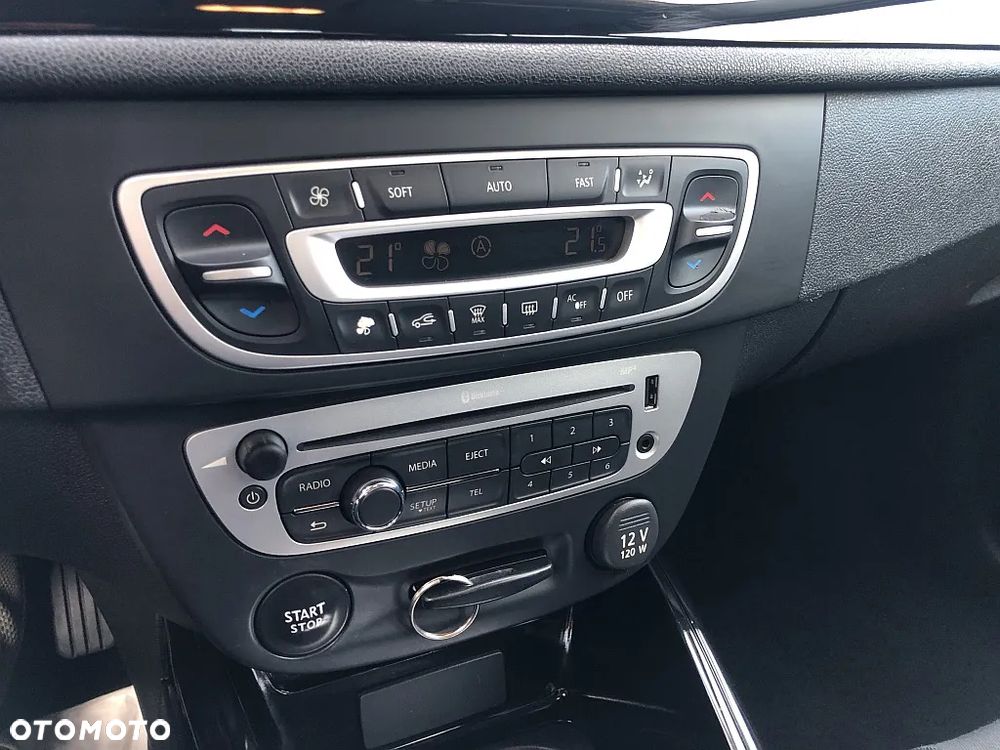 Renault Megane ENERGY dCi 110 EDC BOSE EDITION - 16