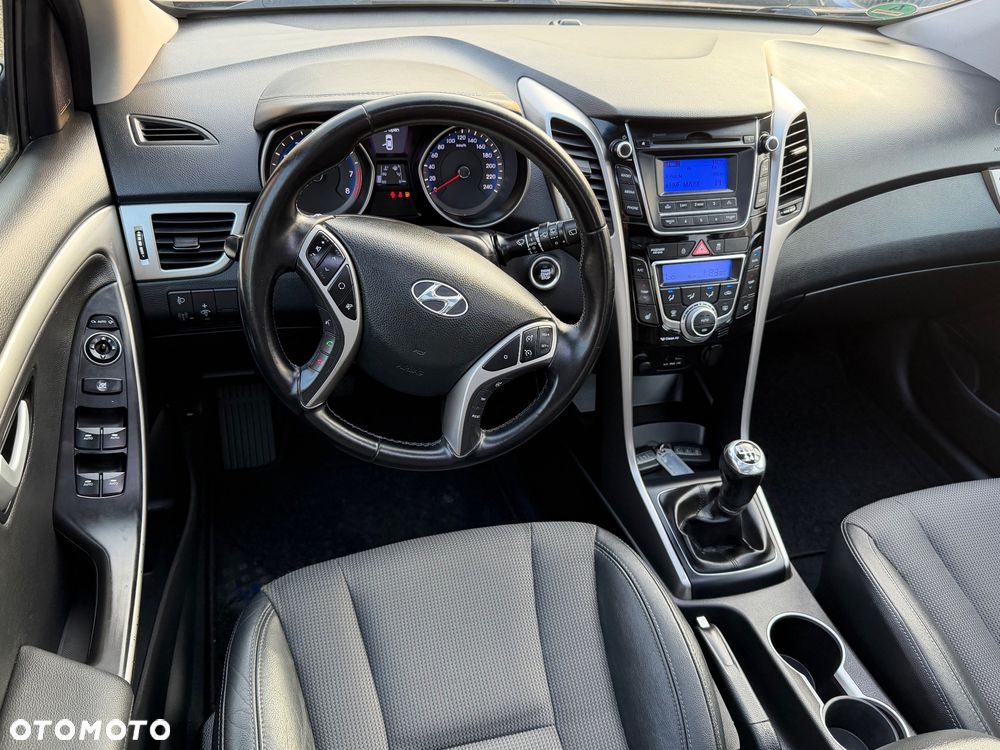 Hyundai i30 blue 1.6 GDI Passion - 19