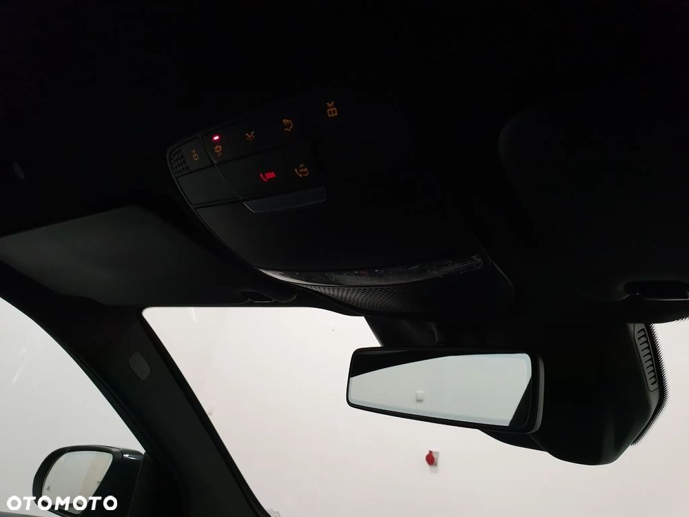 Mercedes-Benz GLC 220 d 4Matic 9G-TRONIC AMG Line Plus - 36