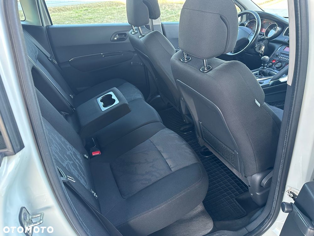 Peugeot 3008 1.6 HDi Trendy - 33