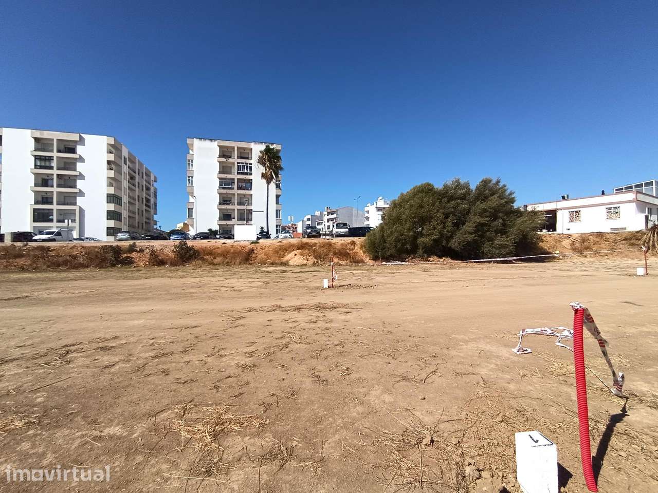 Terrenos para construção de moradias entre o Mar, a Cidade e a... - Grande imagem: 2/17