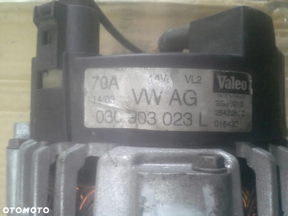 Alternator Volkswagen Polo 1.4 16V 030903023L Valeo - 2