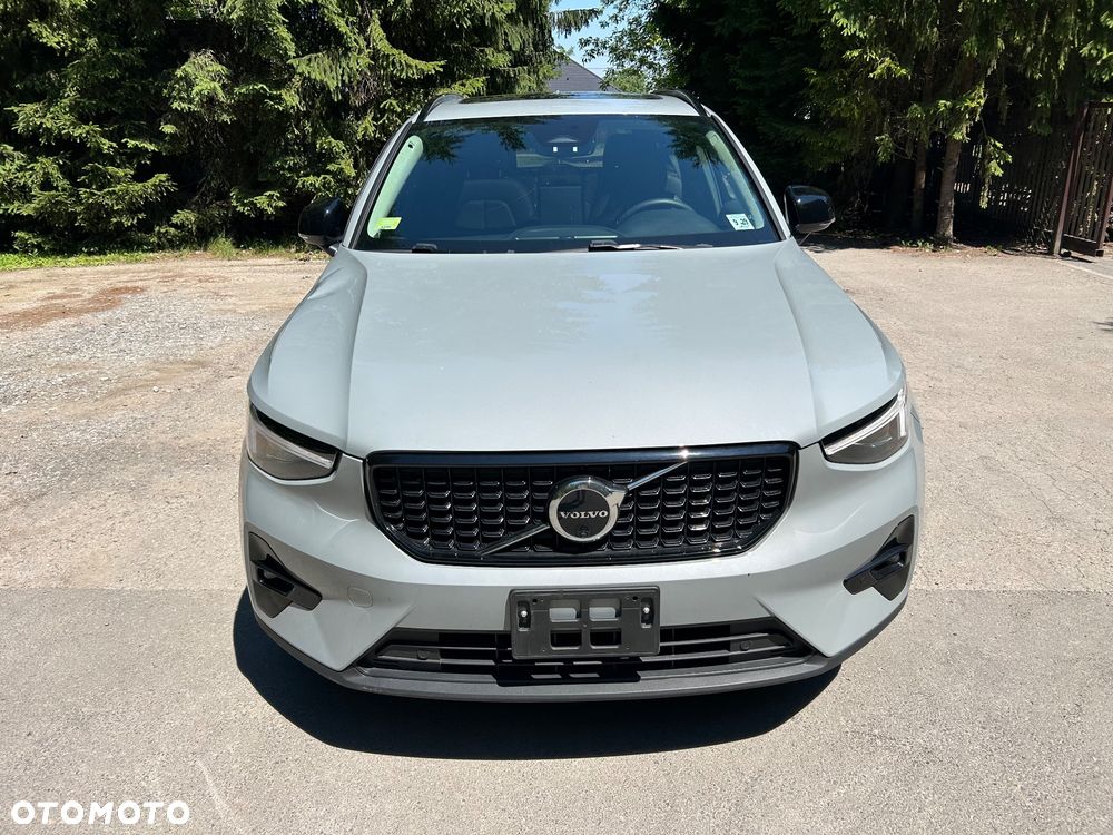 Volvo XC 40 B5 B AWD Momentum Pro - 2