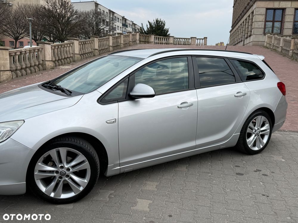 Opel Astra 1.4 T Cosmo - 13