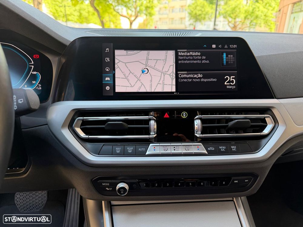 BMW 320 e Line Luxury Auto - 23