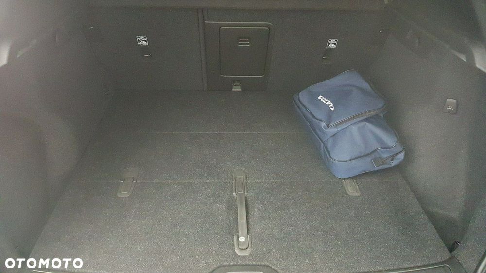 Volvo XC 40 - 18