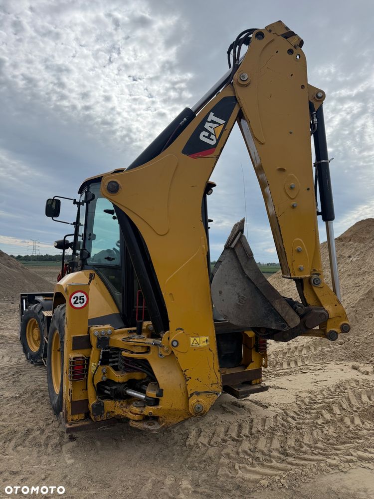 Caterpillar 432F2 - 5