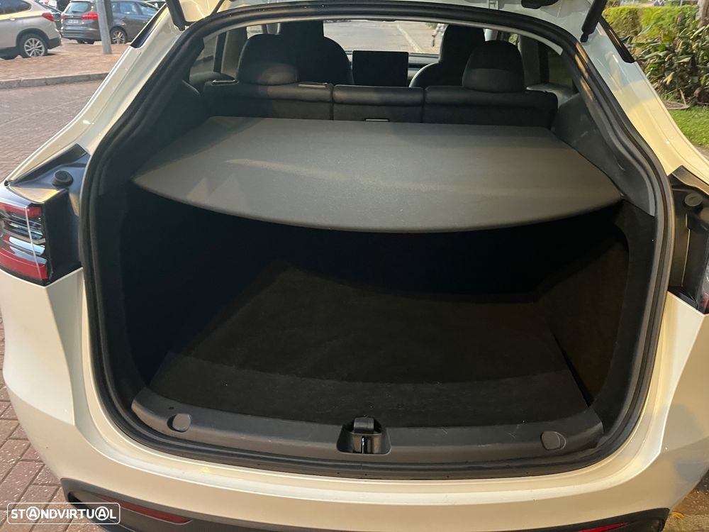 Tesla Model Y RWD - 18