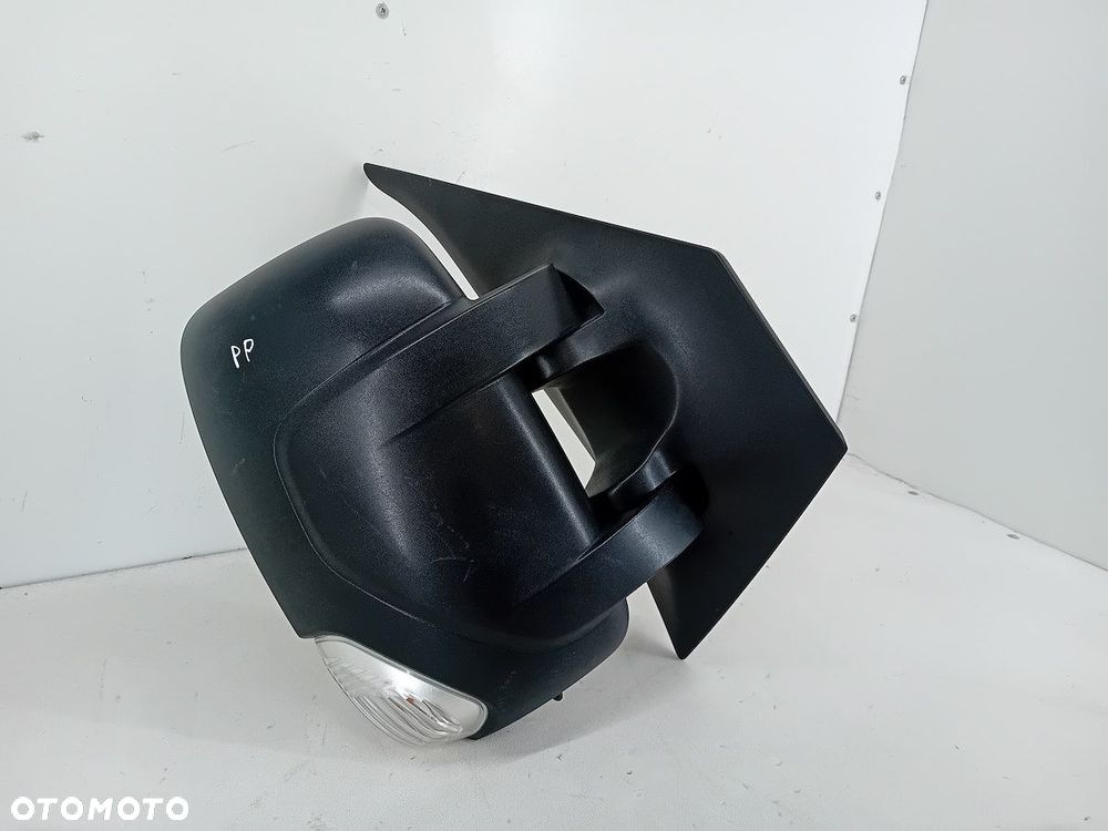 LUSTERKO PRAWE RENAULT MASTER III ( 10- ) E9024507 O719 - 7