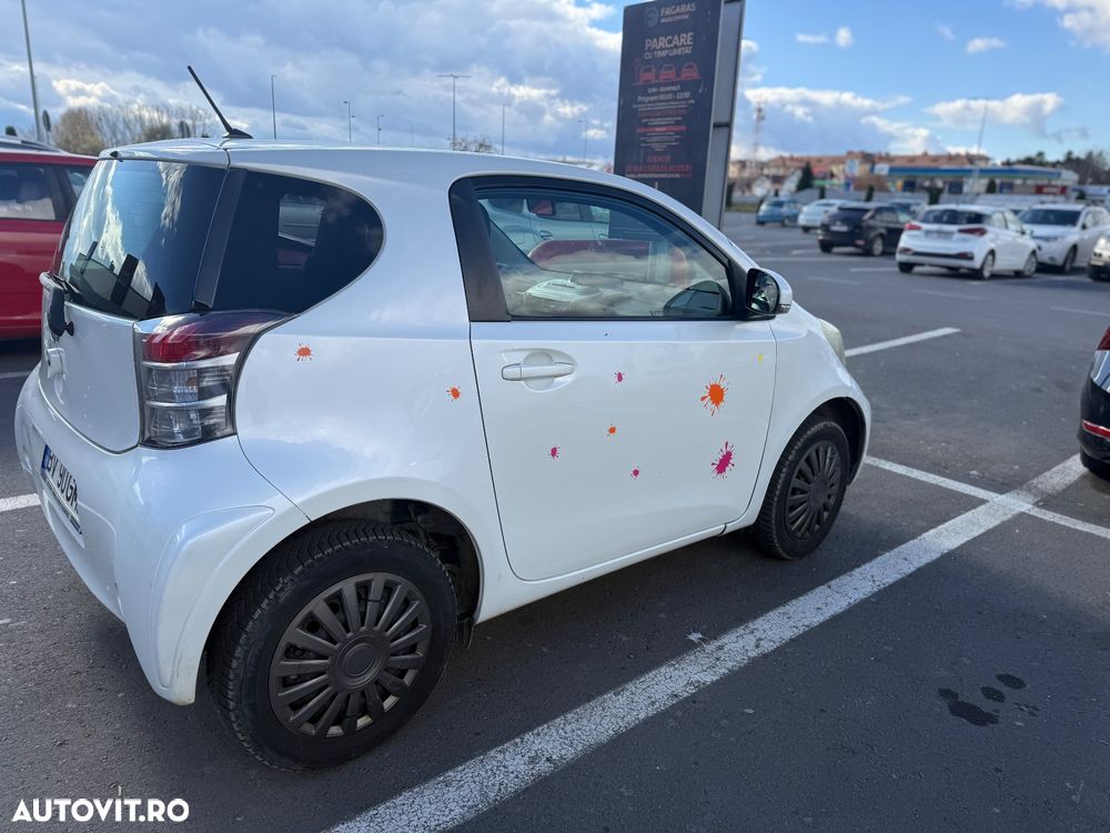 Toyota iQ 1.0 - 2