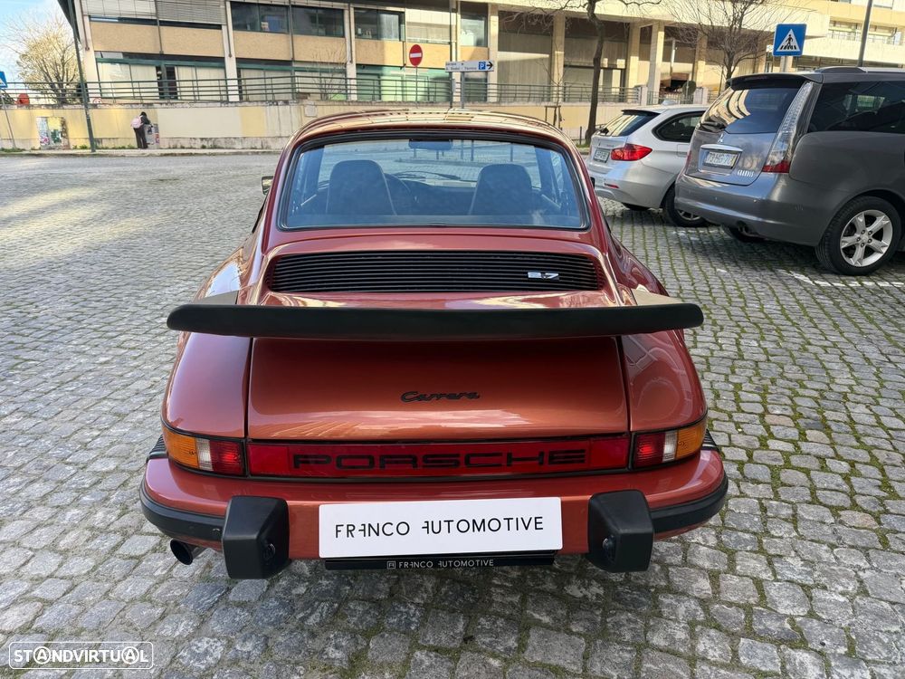 Porsche 911 Série G - 4