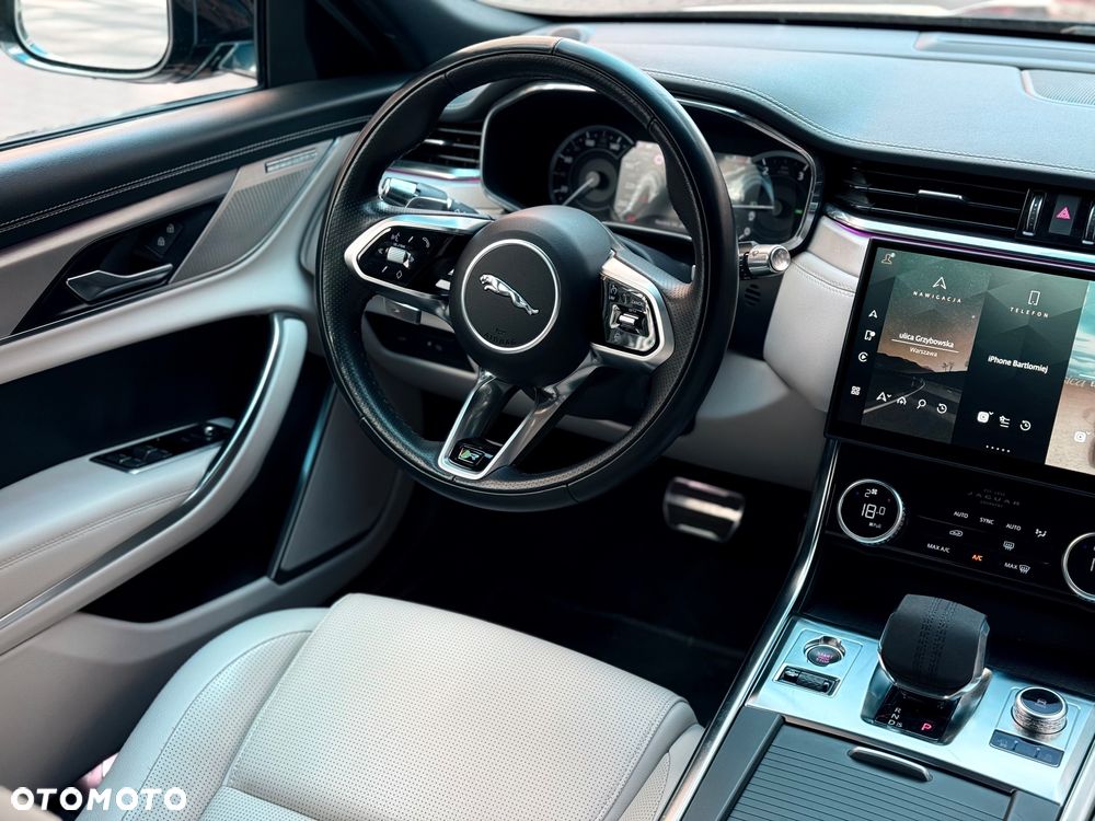Jaguar XF D200 R-Dynamic SE - 13