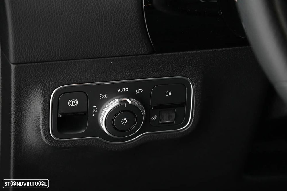 Mercedes-Benz GLA 200 AMG Line - 25