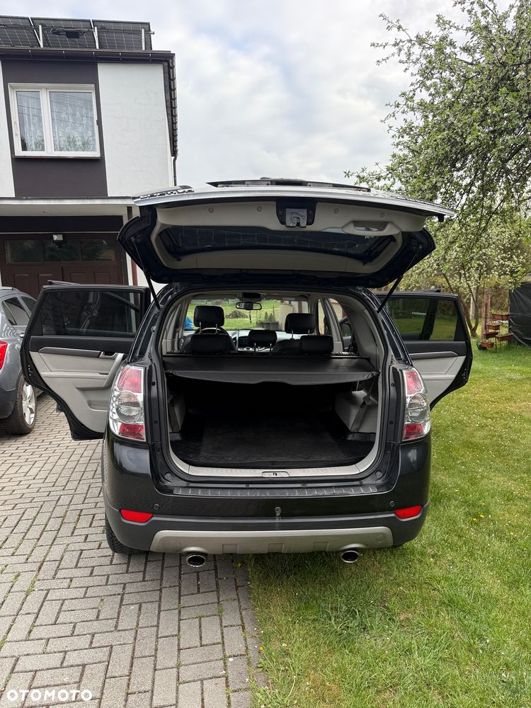 Chevrolet Captiva 2.2 D LTZ - 3