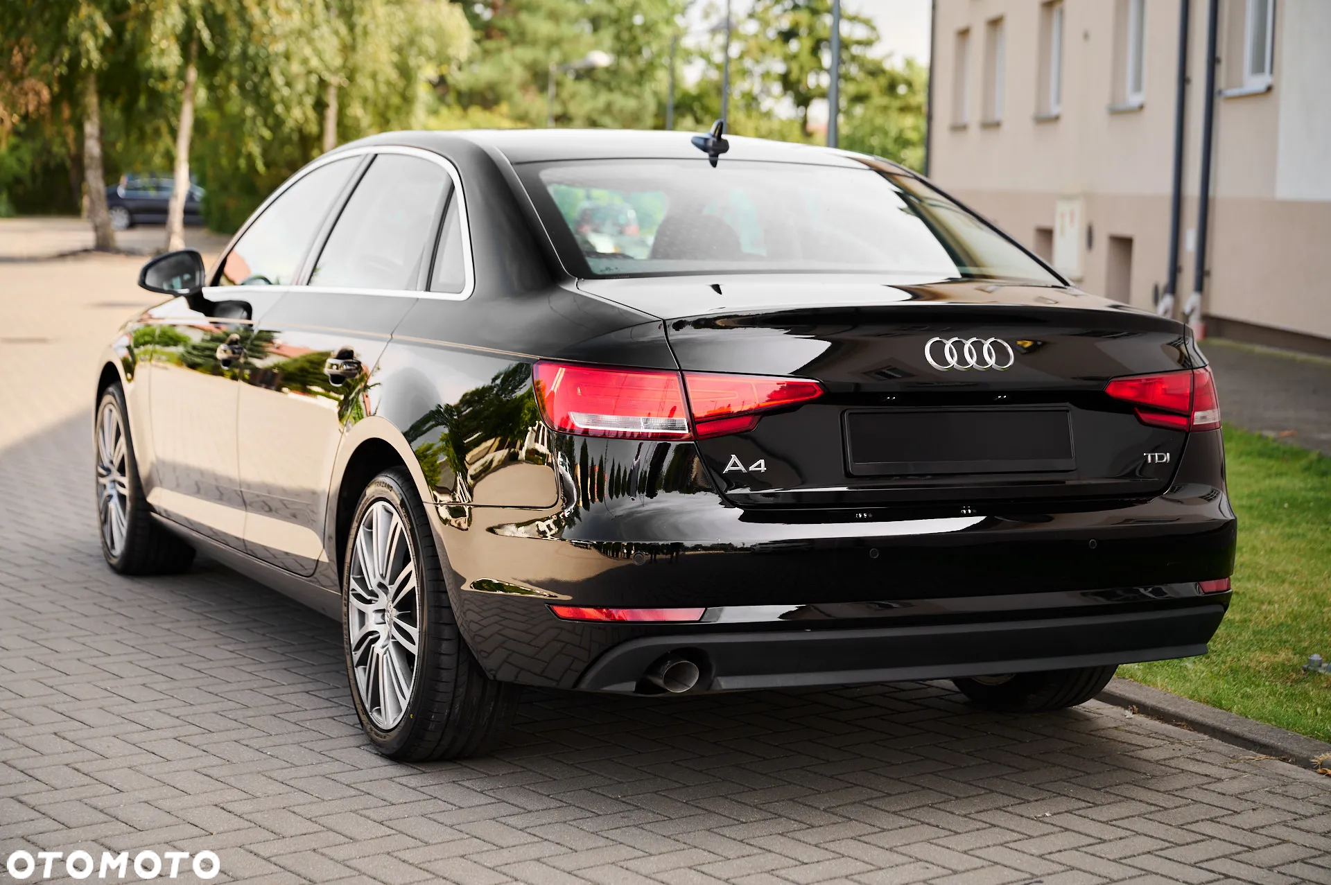 Audi A4 2.0 TDI ultra S tronic design - 10