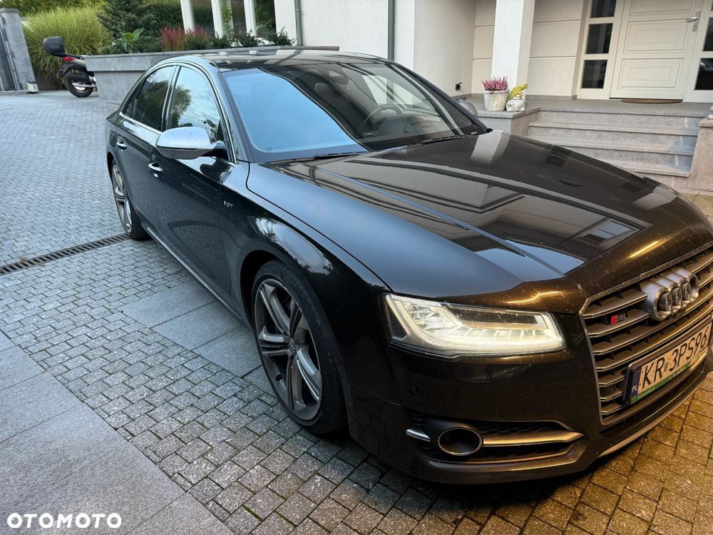 Audi S8 - 6
