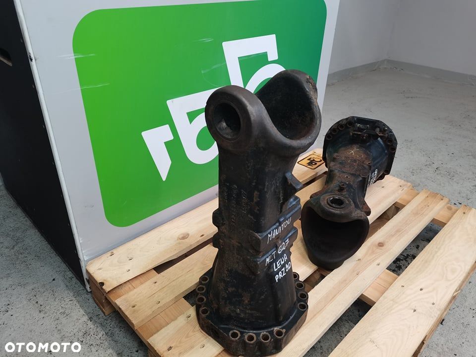 Manitou MLT 627 {Pochwa prawa mostu Spicer} - 7