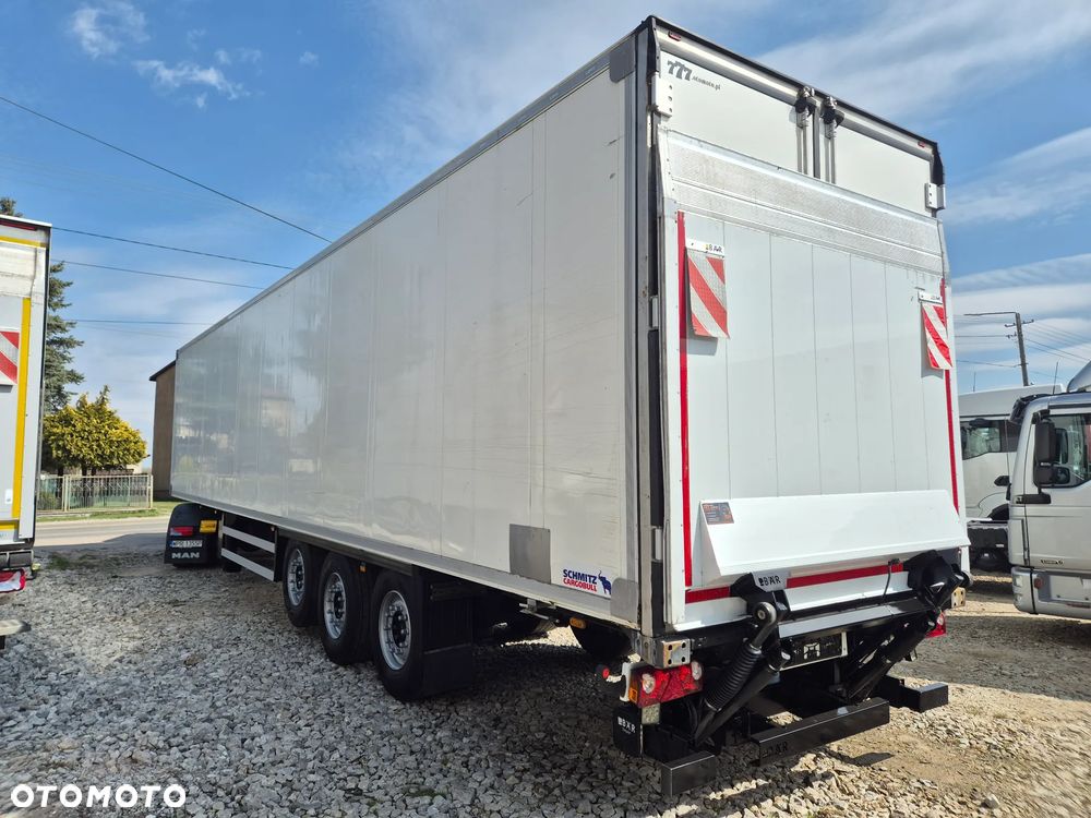 Schmitz Cargobull CARRIER MAXIMA 1300 / WINDA / DOPPEL STOCK / ŚCIANA GRODZIOWA / BELKI / PODNOSZONA OŚ / z Niemiec / TOP STAN 2011/ CARRIER CHŁODNIA CHLODNIA LODÓWKA PODWÓJNY ZAŁADUNEK PIĘTROWA - 32