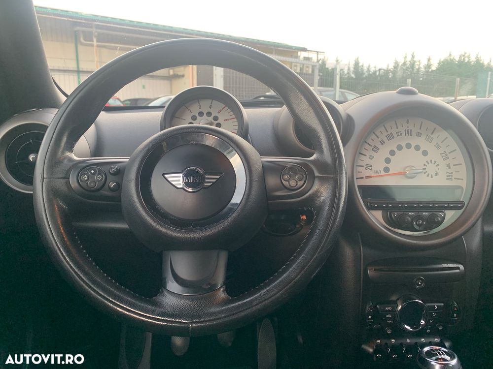 Mini Countryman - 16