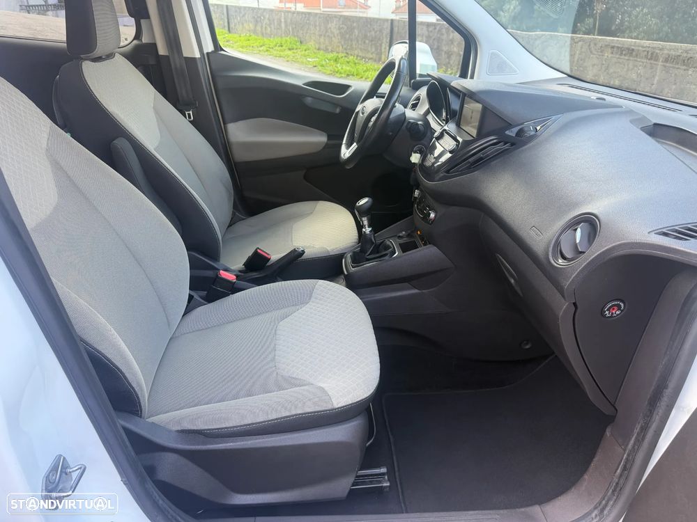 Ford Tourneo Courier 1.0 EcoBoost Titanium - 12