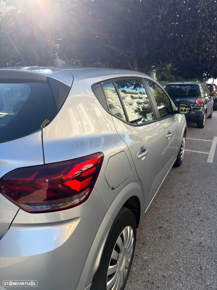 Dacia Sandero - 8