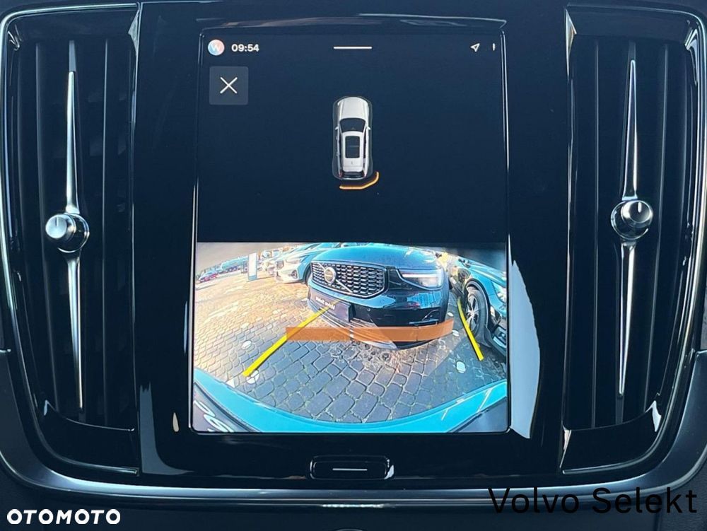 Volvo V90 Cross Country - 24