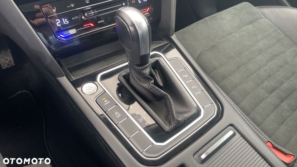 Volkswagen Passat - 19