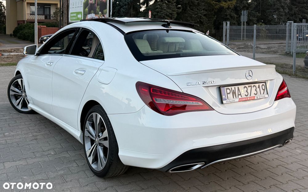 Mercedes-Benz CLA - 37