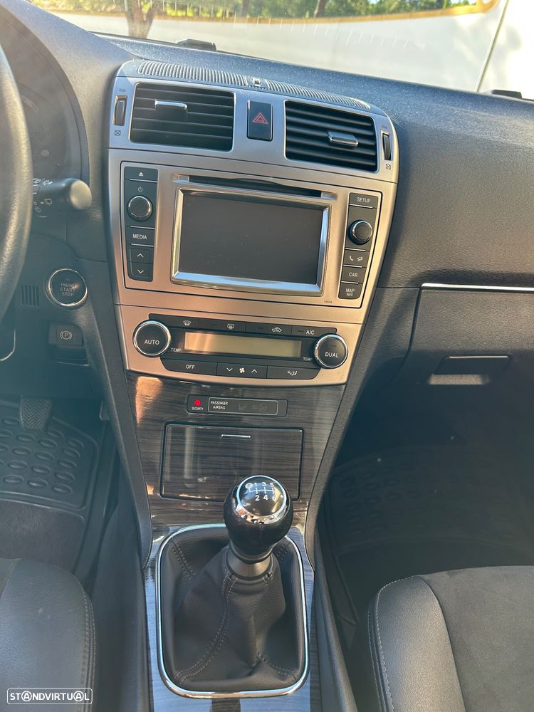 Toyota Avensis SW 2.0 D-4D Luxury - 6