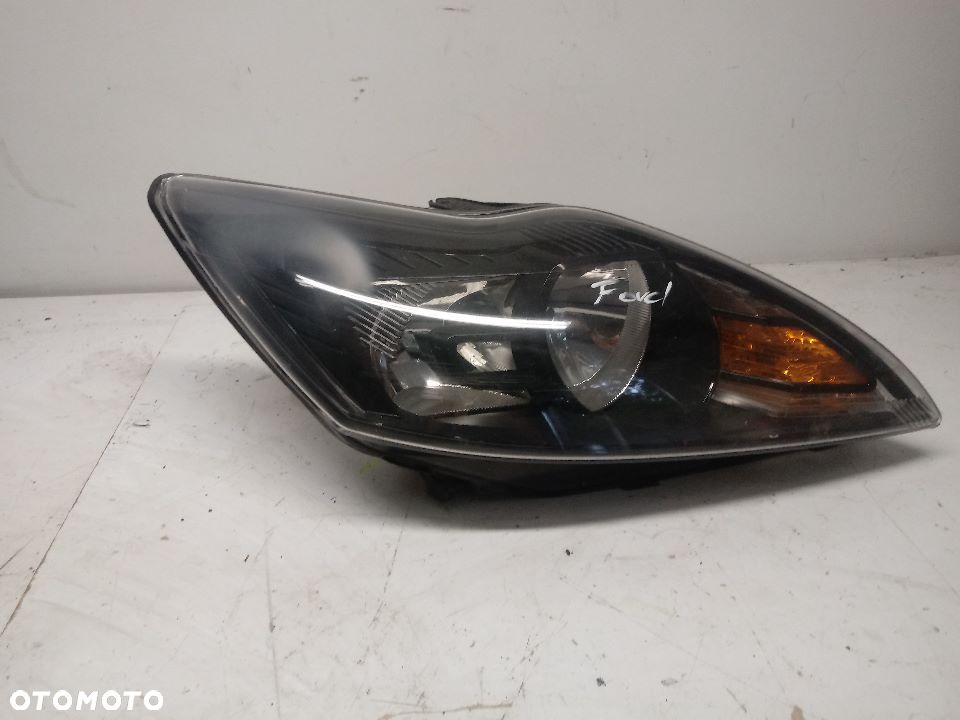 Lampa przednia prawa Ford Focus 2009 Europa - 1