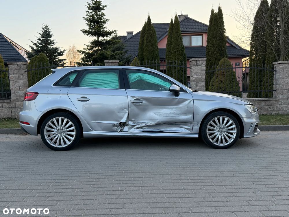 Audi A3 Sportback 1.4 TFSI e-tron S line Sportpaket - 7