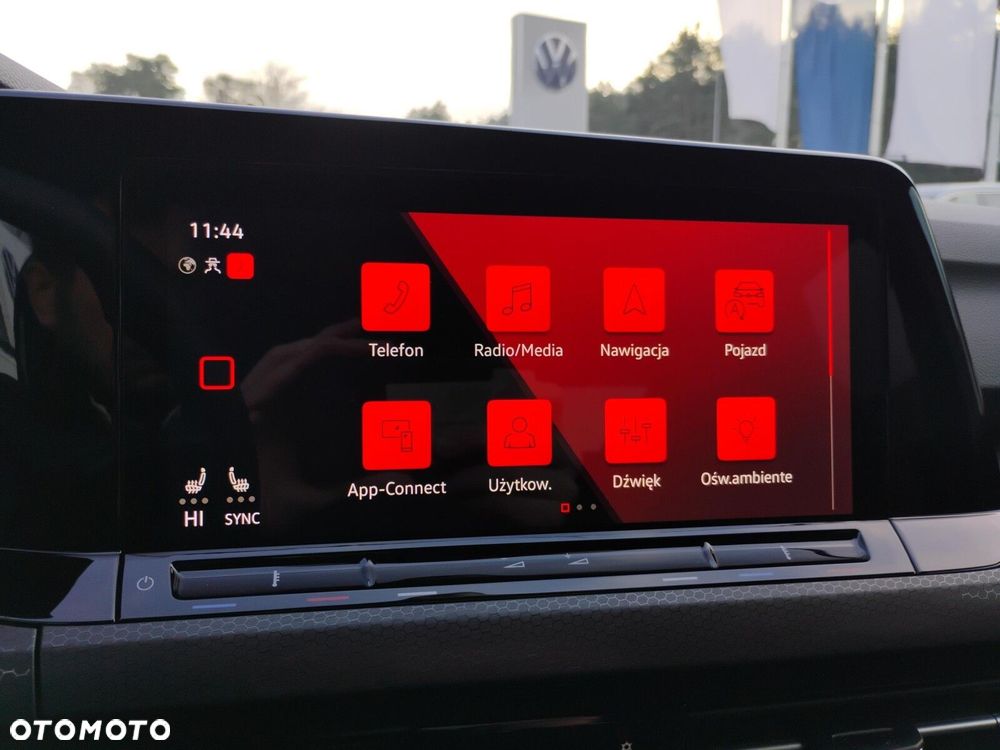 Volkswagen Golf - 22