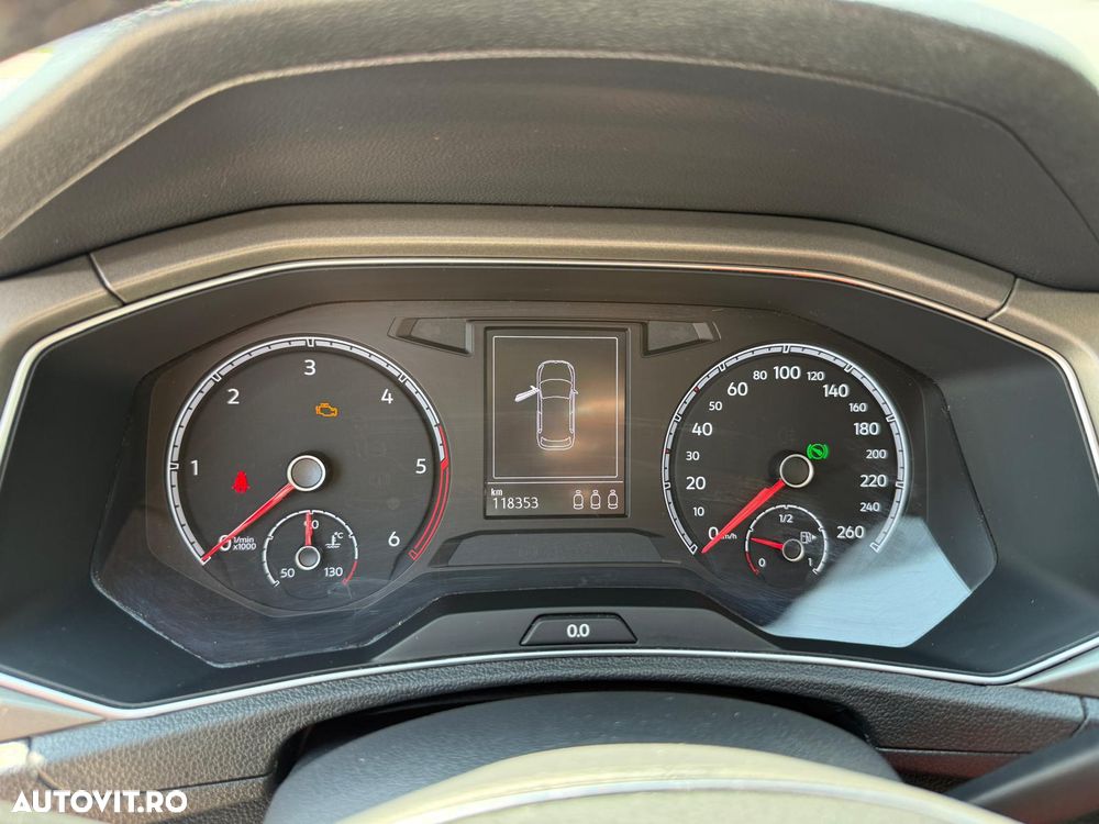 Volkswagen T-Roc 2.0 TDI DSG Style - 8