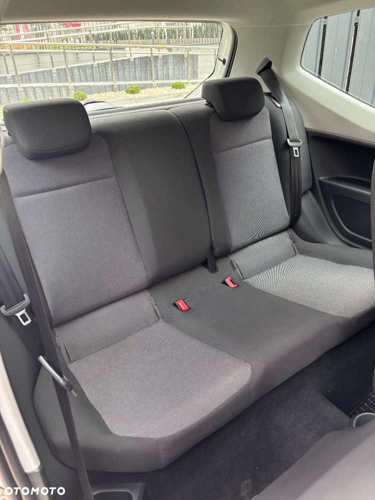 Volkswagen up! move - 12