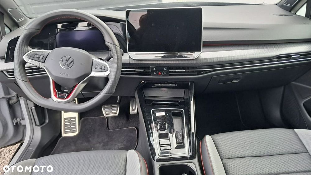 Volkswagen Golf - 13