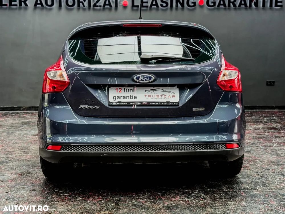 Ford Focus - 11