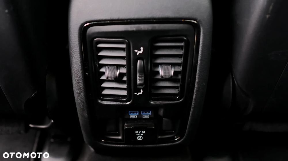 Jeep Grand Cherokee - 35