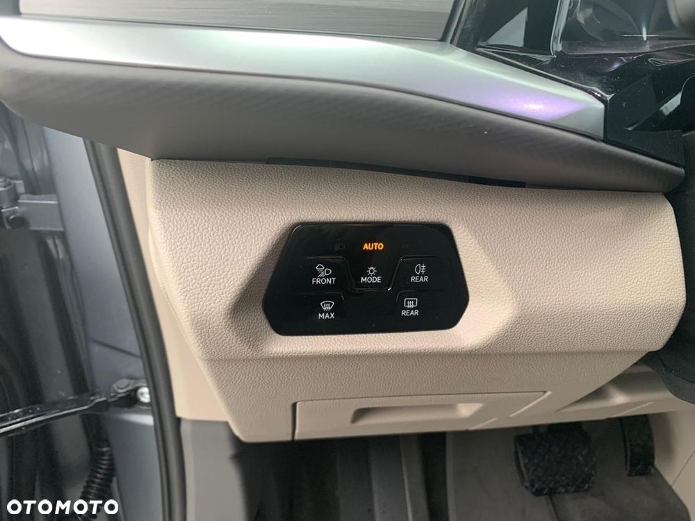 Volkswagen Multivan - 7